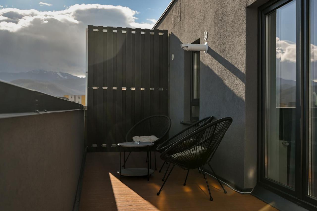 Milano Studio With Terrace And Panoramic View Brasov Exterior photo